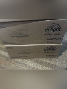 International Delight Coffee Creamer 4-48 Ct Boxes - Brown